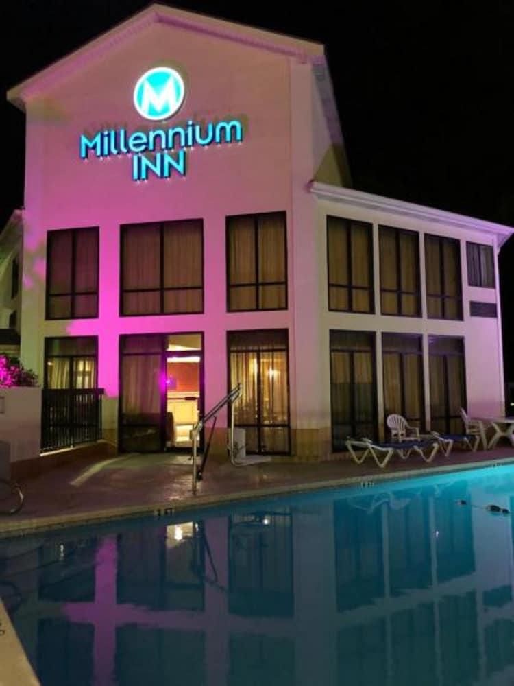 Millennium Inn Ellisville Exterior photo