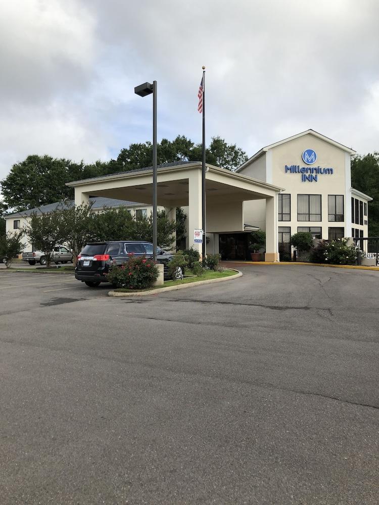 Millennium Inn Ellisville Exterior photo