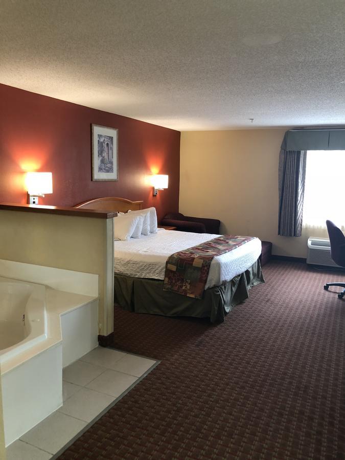 Millennium Inn Ellisville Exterior photo